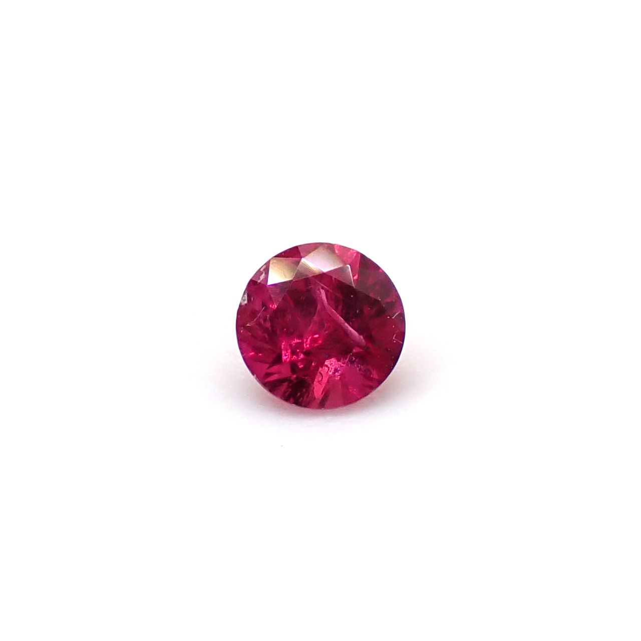ルビー グリーンランド産 0.13ct / 3x3mm前後 [261033231]