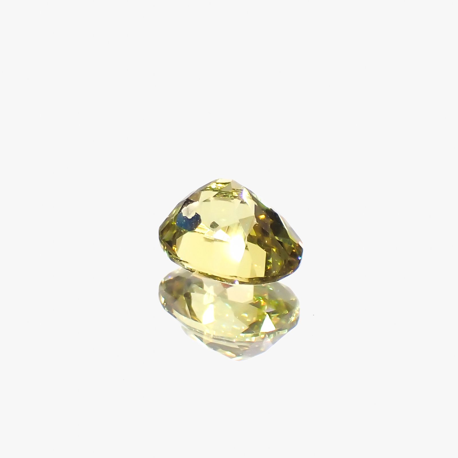 マリガーネット(宝石名グロッシュラー アンドラダイト・ガーネット)マリ共和国産 0.87ct 識別済[231124329]6.3x4.9mm前後