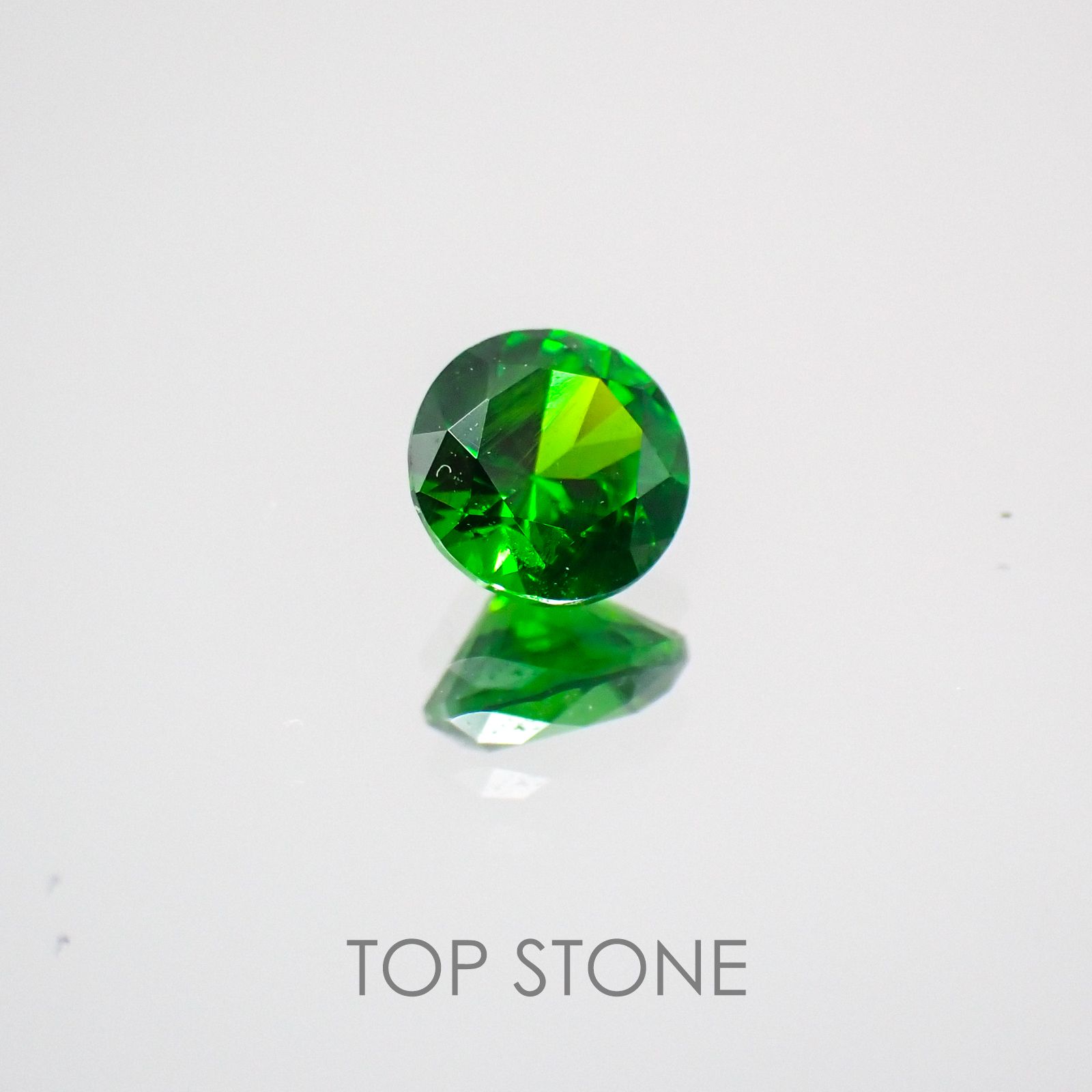 デマントイドガーネット ロシア産 ルース 0.37ct[210310247]4.2×4.2mm前後