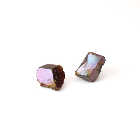 レインボーガーネット原石2個セット 日本・奈良県産 17.35ct(2pcs合計) / 11.5-11.9x9.2-10.1mm前後 [260432076]