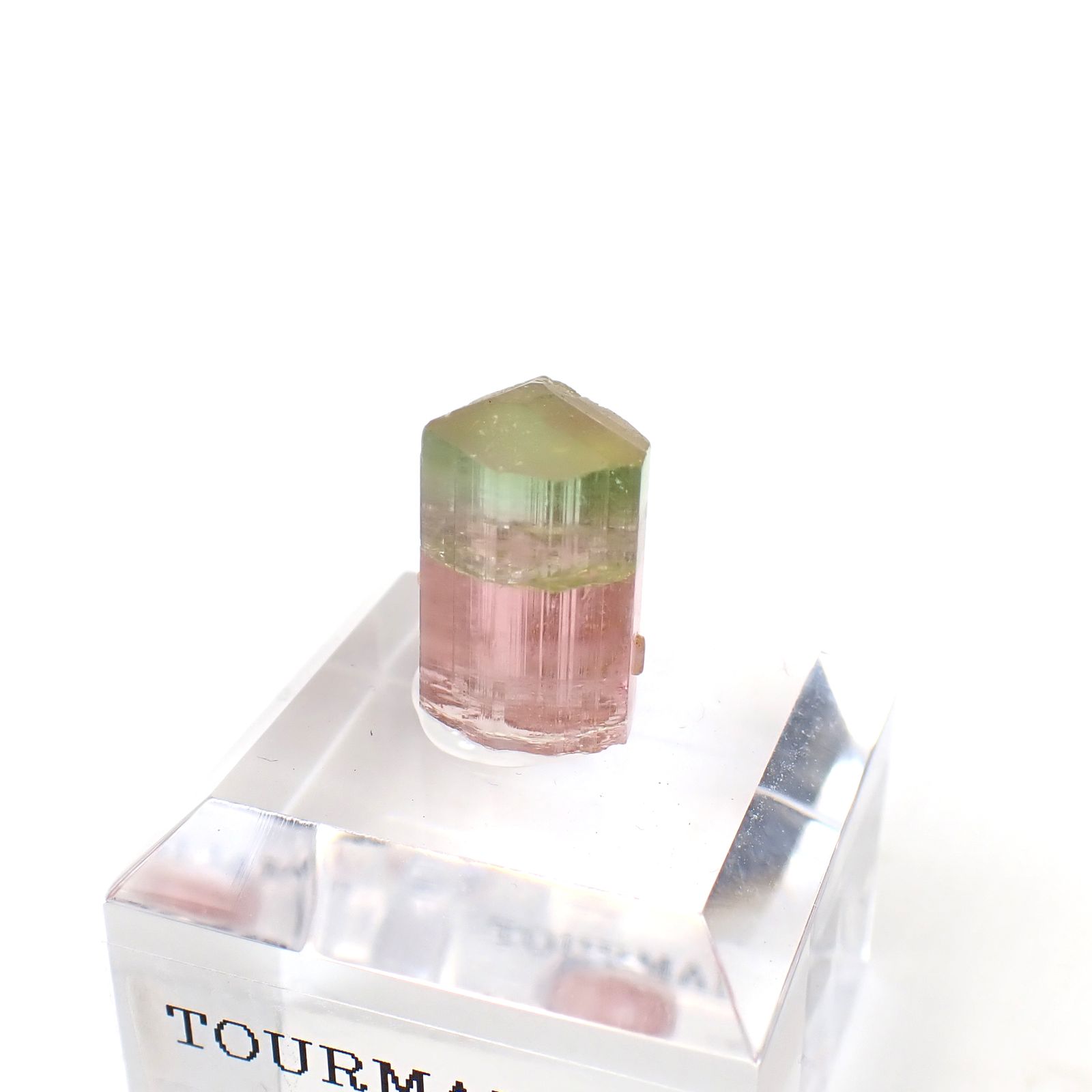 トルマリン柱状結晶原石 アメリカ・カリフォルニア州産 アクリル台座付き 9.72ct(1.94g) / 8.5x8.7x13.3mm前後 [260632361]