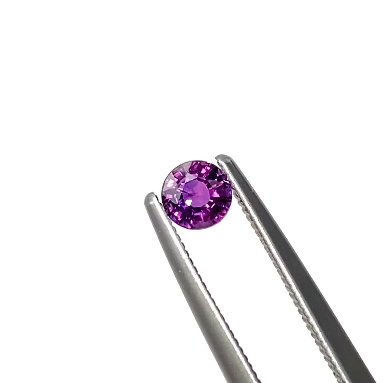 ウィンザーサファイア タンザニア・ウィンザー産 0.35ct / 3.9x3.9mm