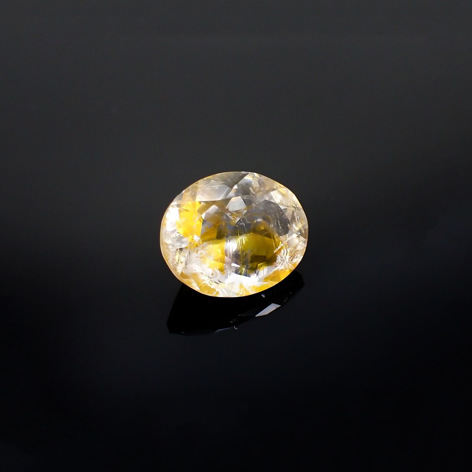 オーロラクォーツ ブラジル・ミナスジェライス産 6.51ct / 14x11.4mm前後 [220114364]