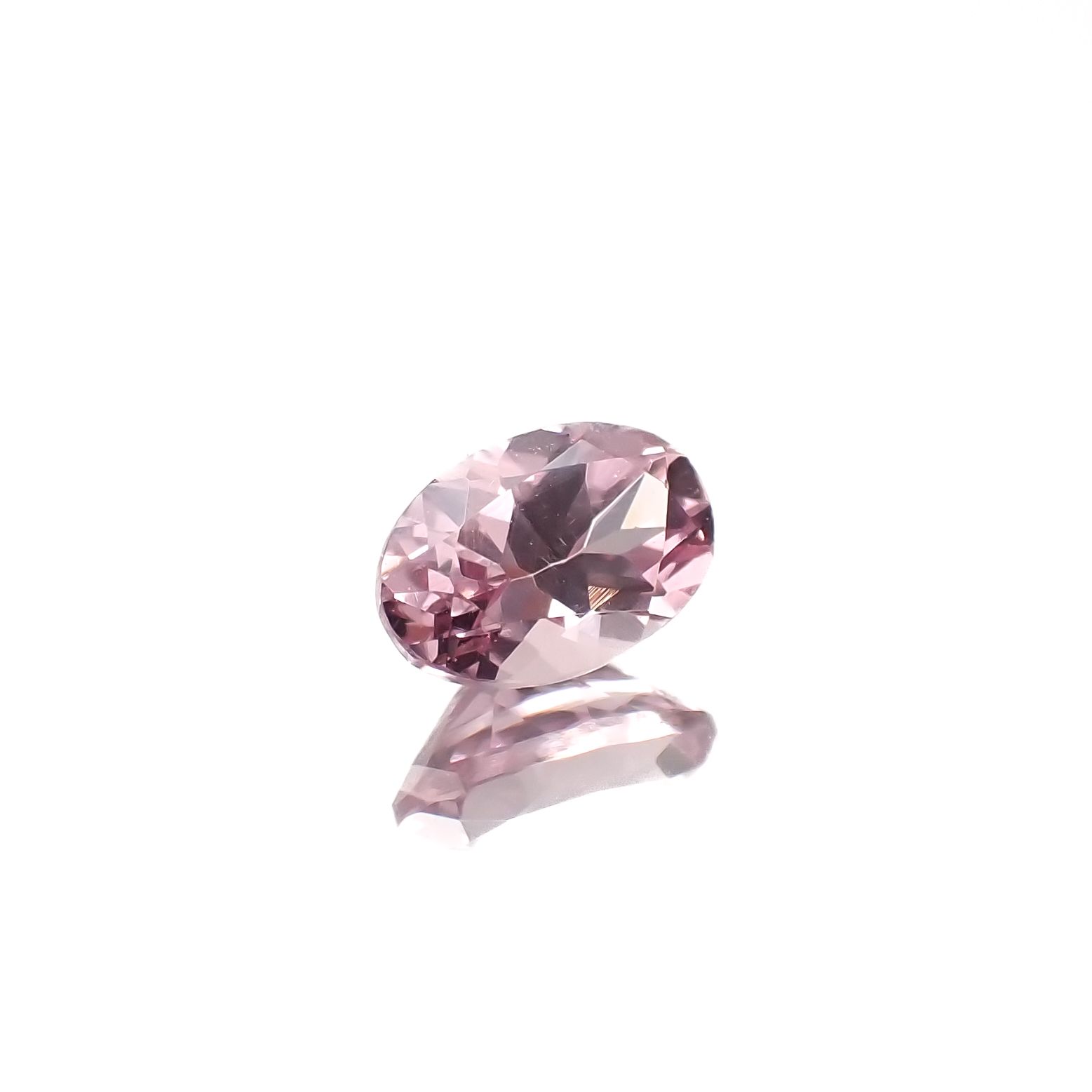ドラゴンガーネット タンザニア産 0.62ct[230421426]6.1x4.1mm前後