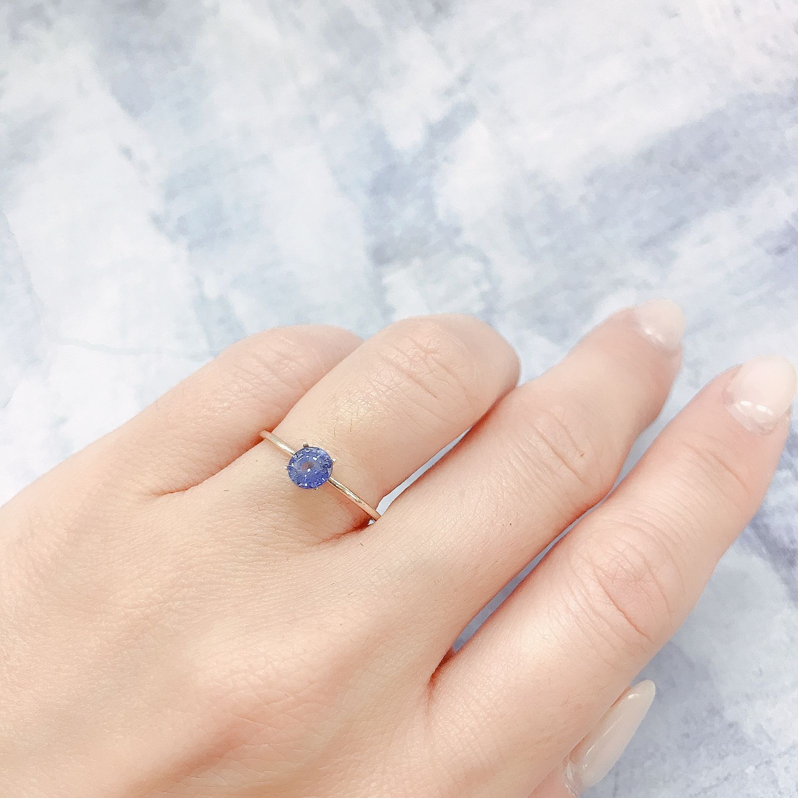 アイスブルーサファイア(宝石名サファイア)スリランカ/マダガスカル産 0.65ct 識別済[220515979]4.9x4.8mm前後