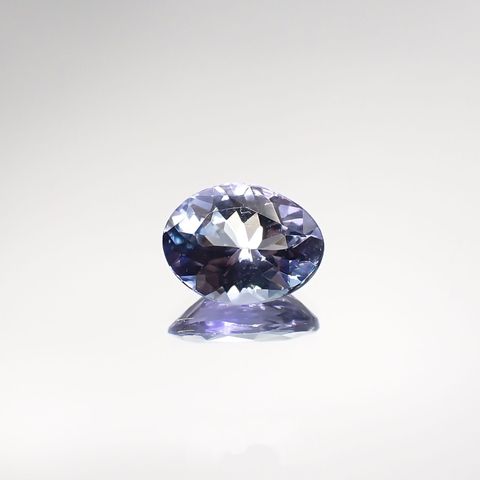 バイカラータンザナイト(宝石名タンザナイト) タンザニア産 1.665ct ソ付(彩珠)[210711829]8.9×6.8mm前後