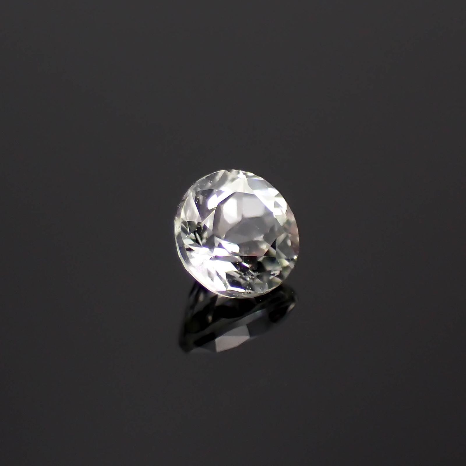 リューコガーネット ビルマ産 0.20ct[230421421]3.4x3.4mm前後
