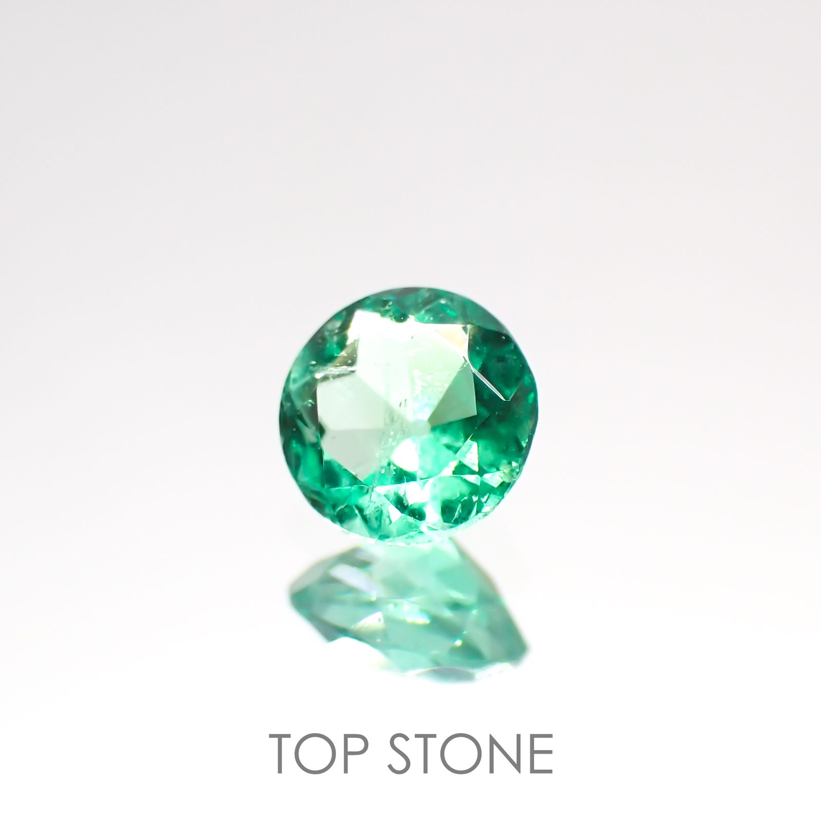 エメラルド(宝石名エメラルド) コロンビア産 0.311ct ソ付(彩珠)[211013171]4.6×4.6mm前後