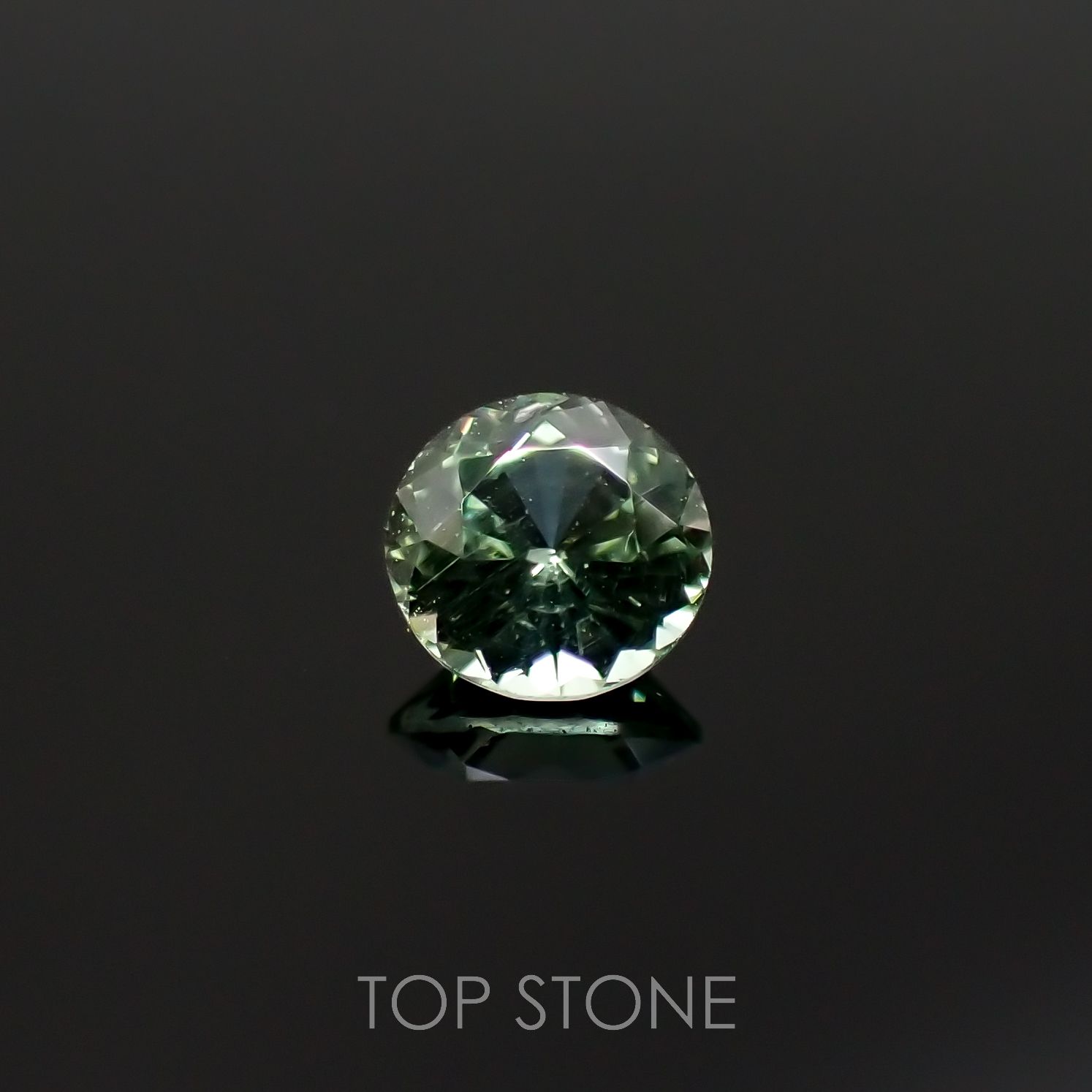バナジウムコーネルピン(宝石名コーネルピン)タンザニア・タンガ州産 0.24ct 識別済[220716762]3.9x3.9mm前後
