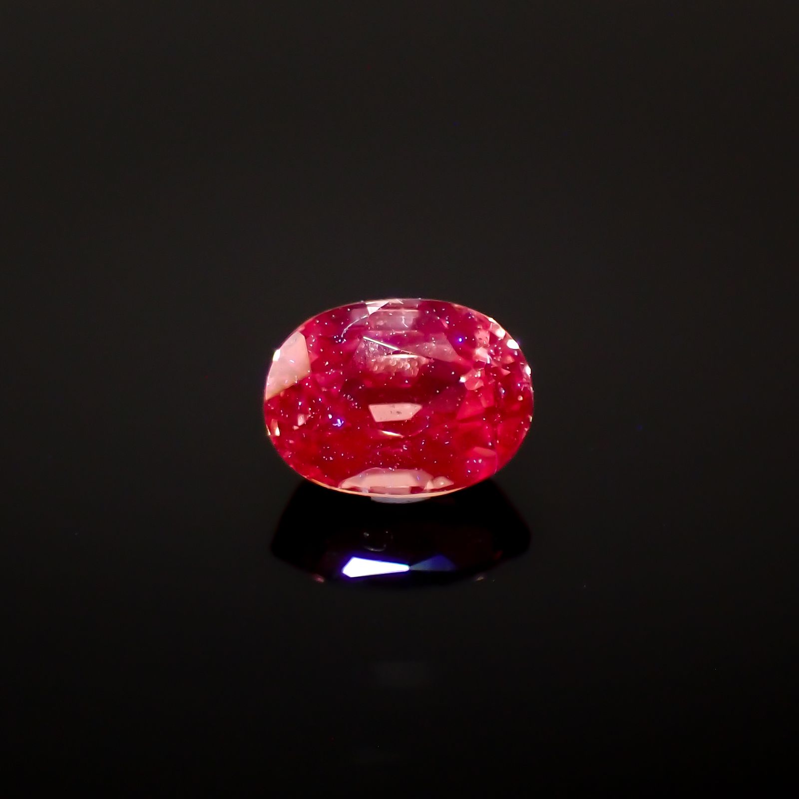 パパラチャサファイア 非加熱(宝石名サファイア/別名パパラチャ・サファイア)スリランカ産 0.27ct GIA鑑付[230521930]4.11x3.04mm前後