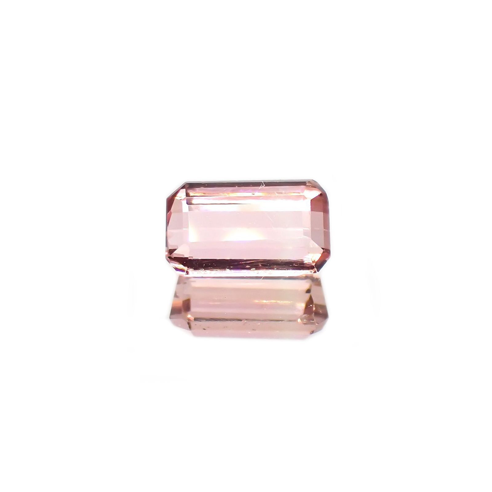 ローズピンクトルマリン(宝石名ピンク・トルマリン)ブラジル/アフリカ産 0.71ct 識別済[220114858]6.8x4mm前後