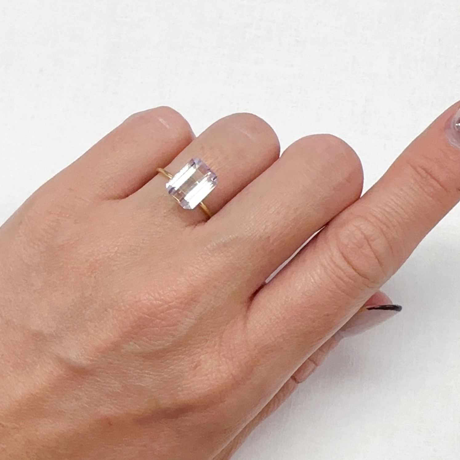 クンツァイト アフガニスタン産 3.58ct[231225143]9.6x7.4mm前後