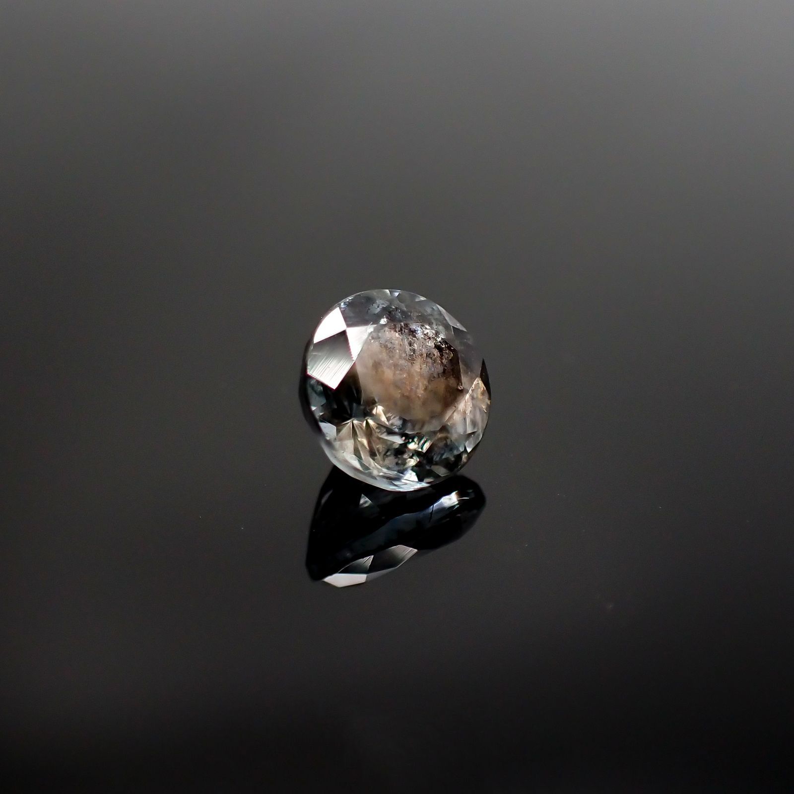 アベンチュリンアクアマリン(宝石名アクアマリン) ナイジェリア産 1.39ct 識別済[210712983]7×7mm前後