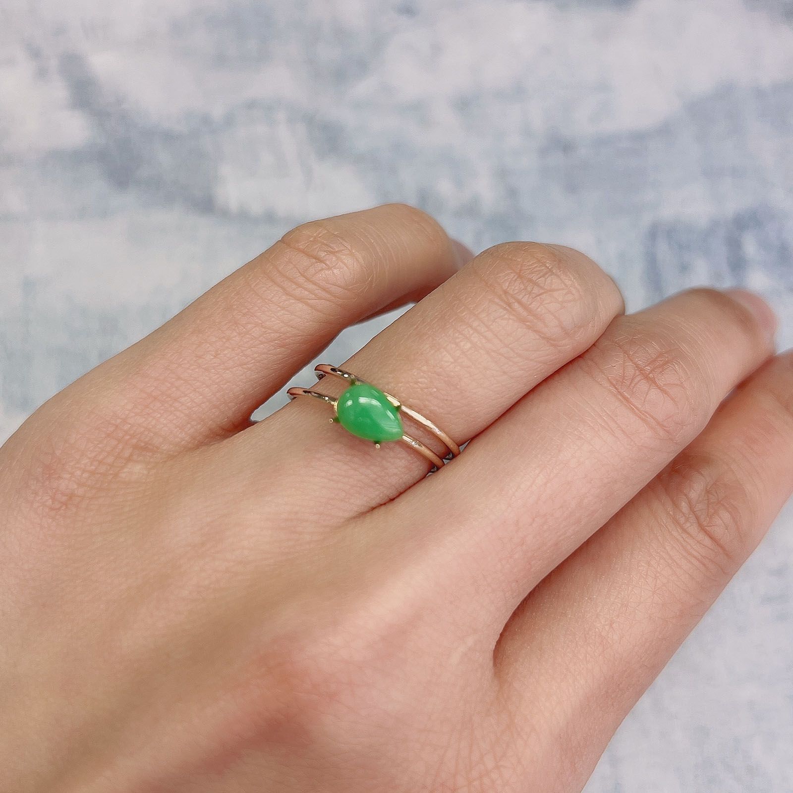 翡翠(宝石名ジェダイト) ビルマ産 0.78ct 識別済[20106818]7.4×5mm前後