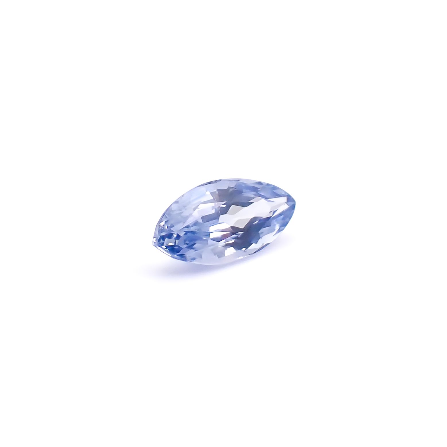 アイスブルーサファイア スリランカ/マダガスカル産 0.82ct / 8.3x4mm前後 [260632471]
