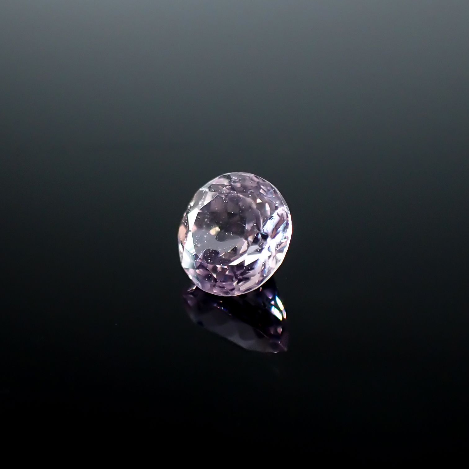 クンツァイト アフガニスタン産 1.05ct[240125350]6.2x6.2mm前後