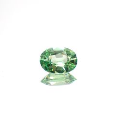 ミントガーネット(宝石名グリーン・グロッシュラー・ガーネット)タンザニア産 0.41ct 識別済[230923501]5.6x4.1mm前後