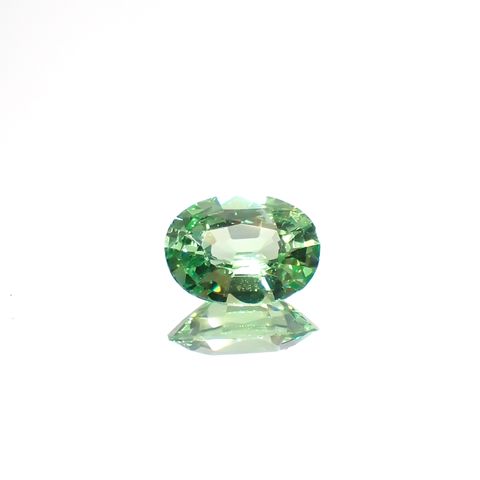 ミントガーネット(宝石名グリーン・グロッシュラー・ガーネット)タンザニア産 0.41ct 識別済[230923501]5.6x4.1mm前後