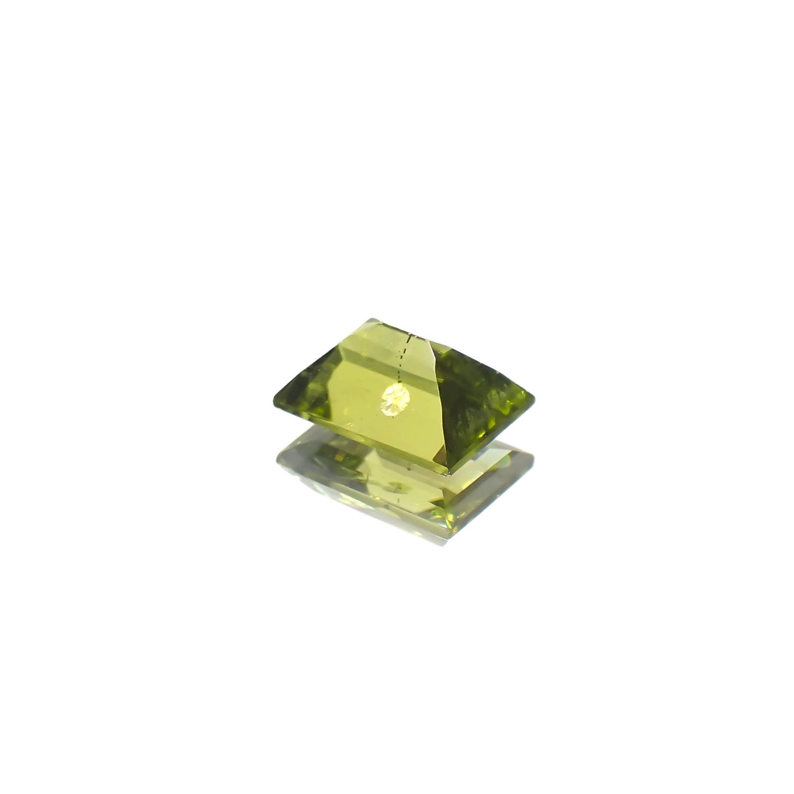 ブラックリリーパッドペリドット アメリカ・アリゾナ州産 0.77ct[231224606]6.3x4.4mm前後