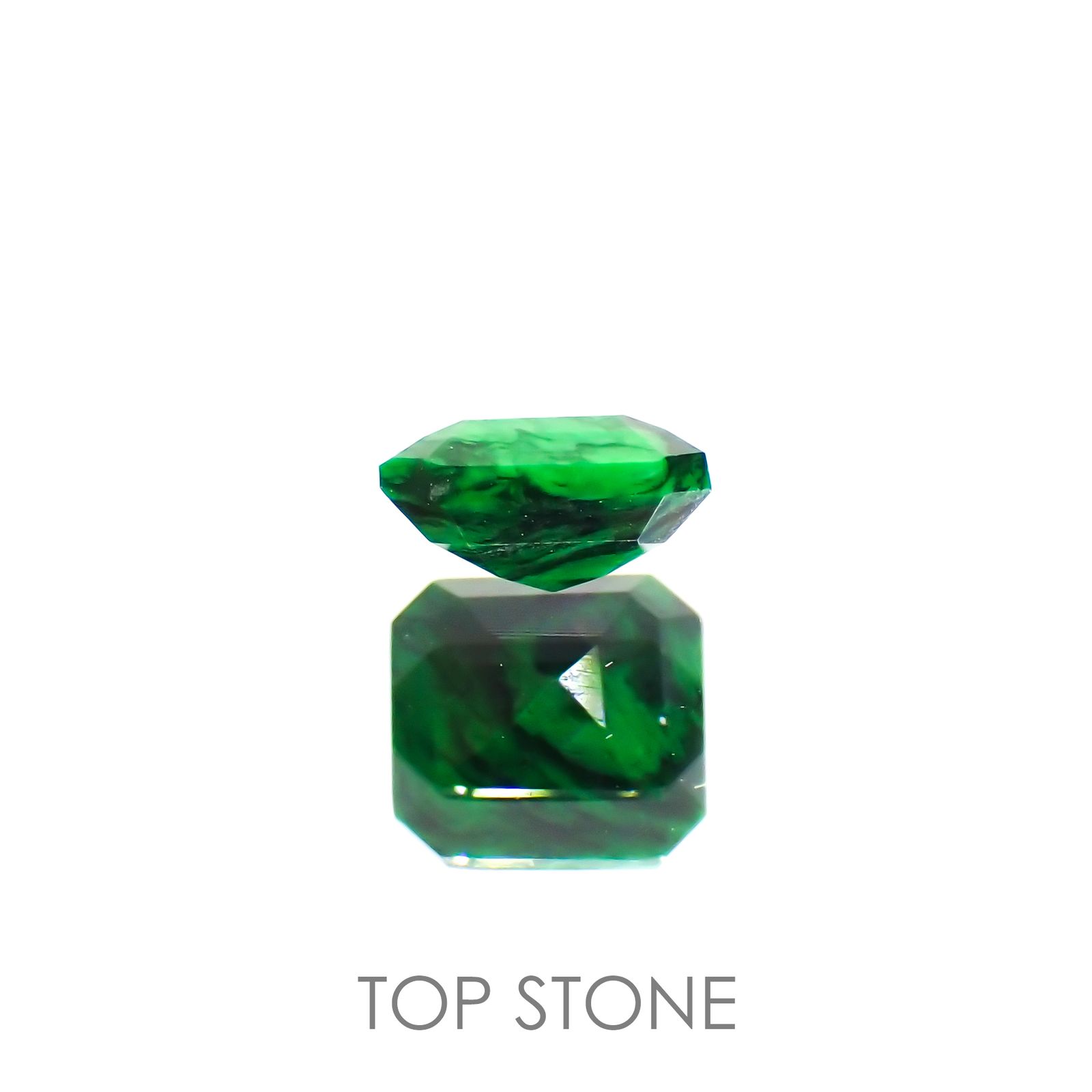 モーシッシ ビルマ産 0.96ct[220114183]6x5.9mm前後