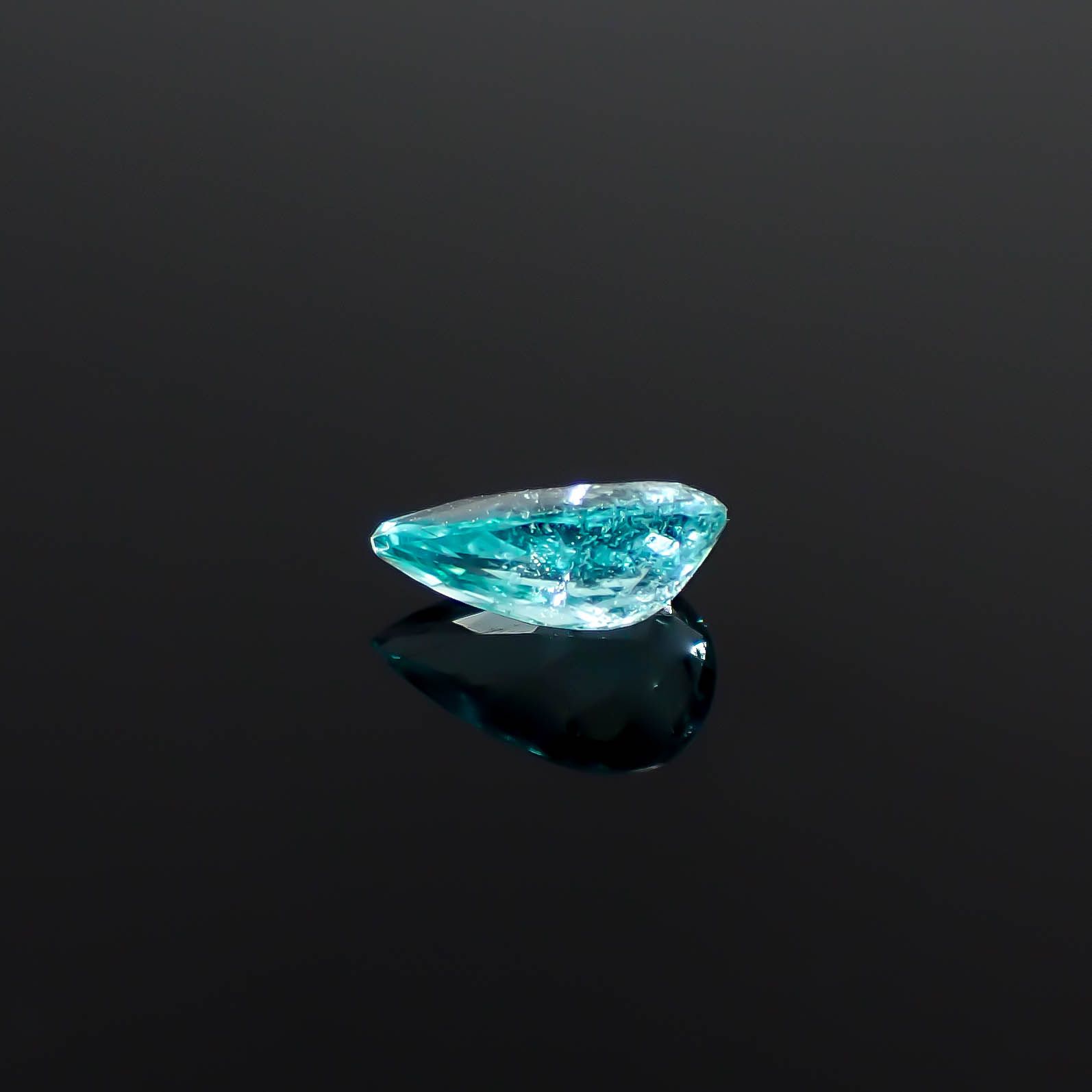 パライバトルマリン ブラジル・パライバ州バターリャ鉱山産 0.41ct [250931070]6.7x4mm前後