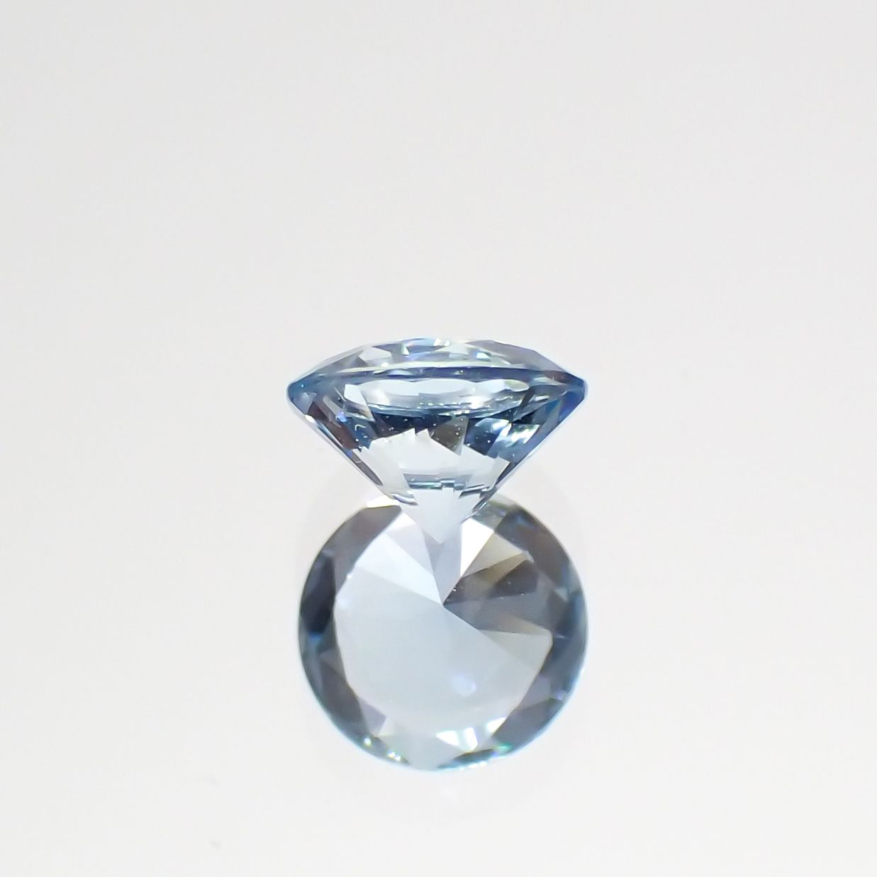 アクアマリン(宝石名アクアマリン)モザンビーク産 0.25ct 識別済[230421767]4.3x4.3mm前後