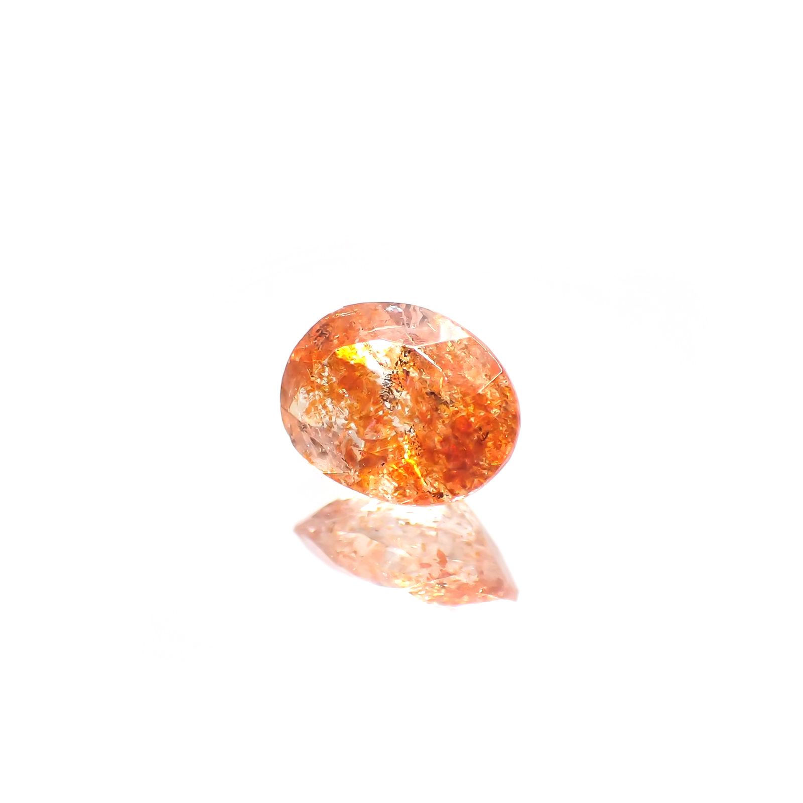 イリュージョンサンストーン(宝石名フェルドスパー) タンザニア産 1.03ct 識別済[250812299]7.7×5.9mm前後