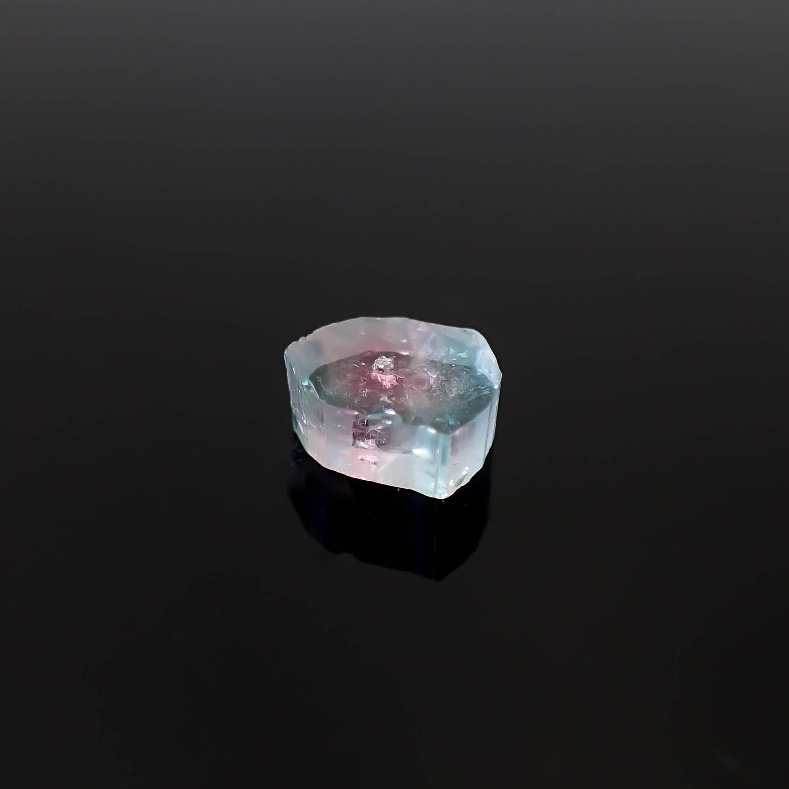 ウォーターメロントルマリン 原石スライス アフガニスタン産 1.83ct [250430213]7.7x6.7mm前後