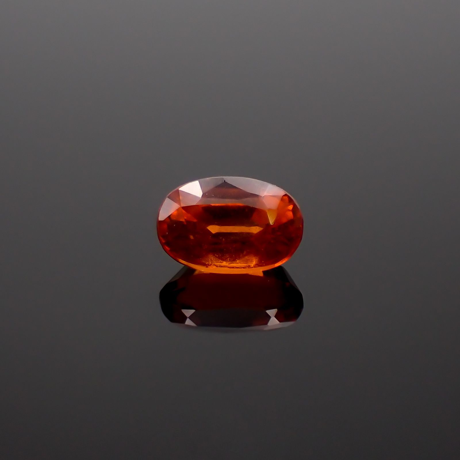 オレンジカイヤナイト ネパール産 0.75ct[230220582]6.1x4mm前後