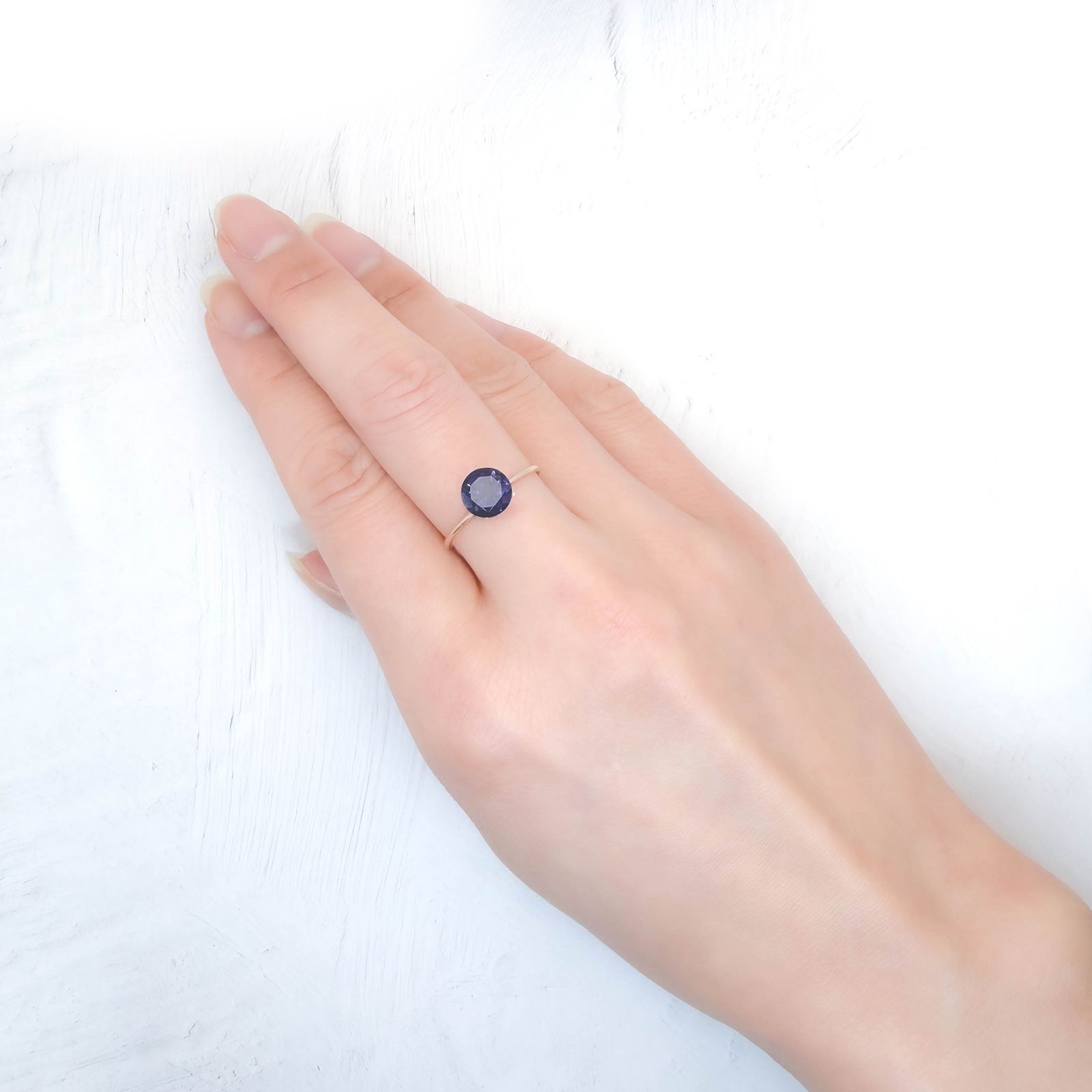 アイオライト タンザニア産 1.11ct / 7.2x7.1mm前後 [260231745]