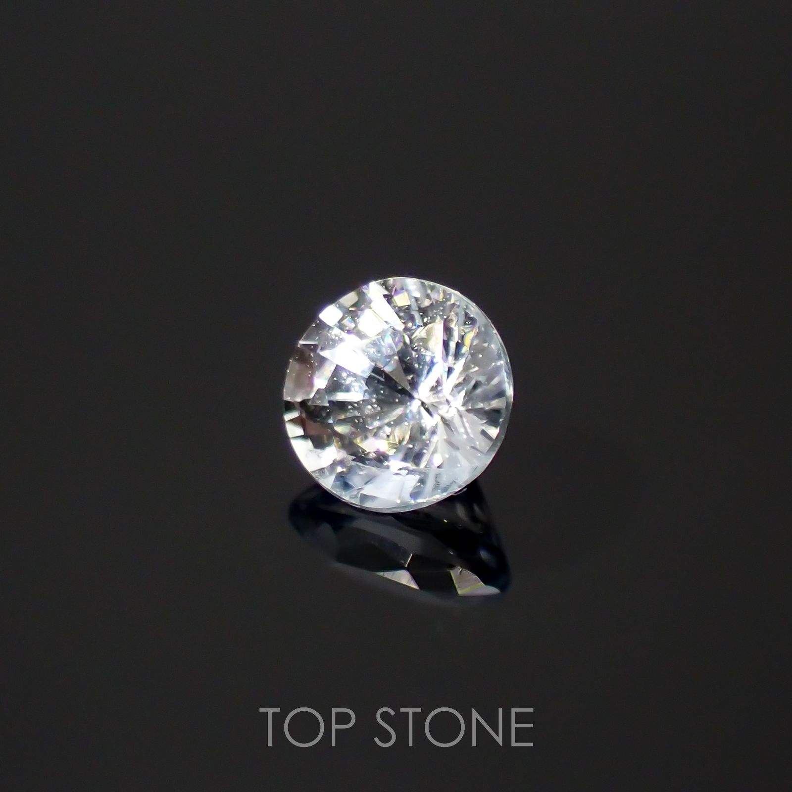 ジェレメジェバイト(宝石名エレメジェバイト)ナミビア産 0.15ct 識別済[220616315]3.2x3.1mm前後
