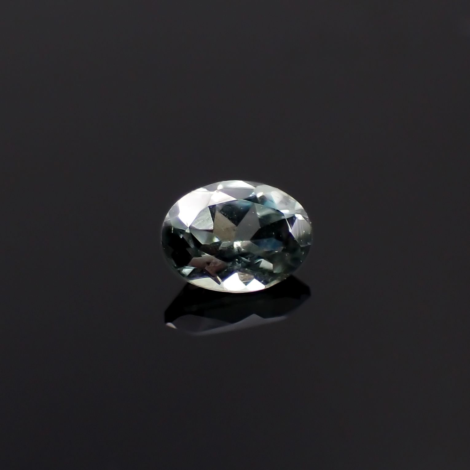 カラーチェンジガーネット アレキタイプ マダガスカル・ベキリー産 0.20ct[231224752]4x3mm前後