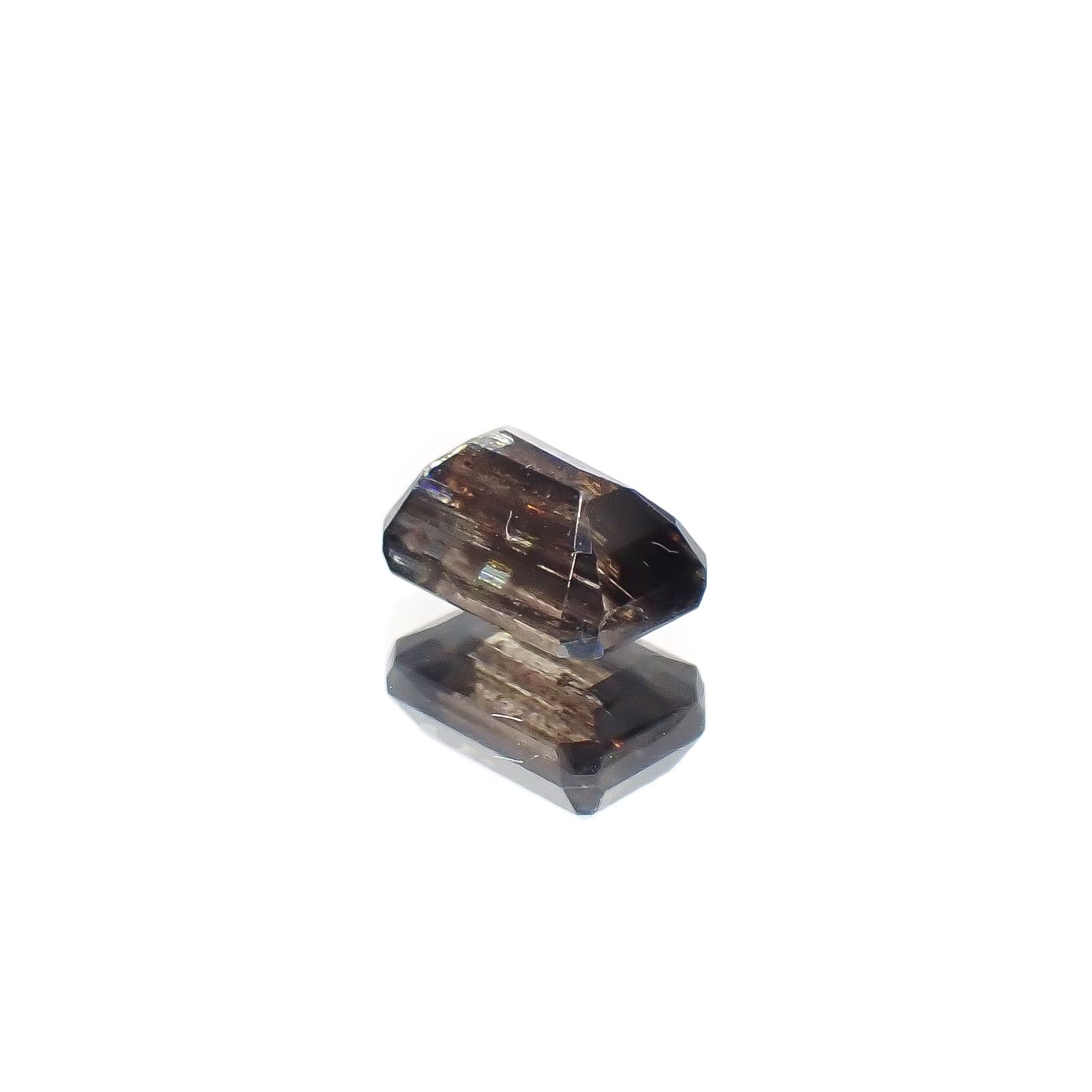 レインボースキャポライト ブラジル産 0.70ct [240326864]6.1x4mm前後