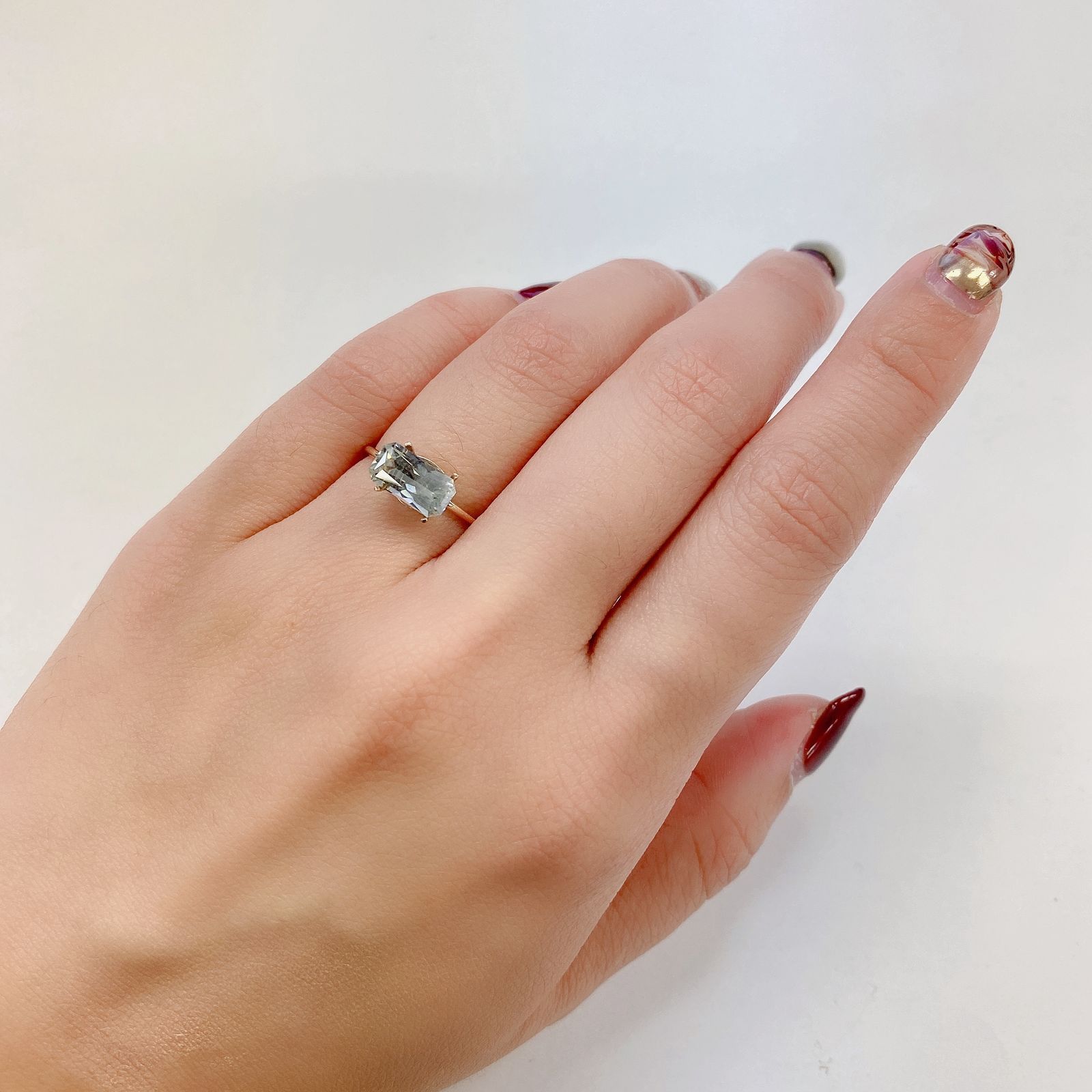 ジェレメジェバイト(宝石名エレメージェバイト)ナミビア産 1.418ct ソ付(彩珠)[230823130]9.2x5mm前後