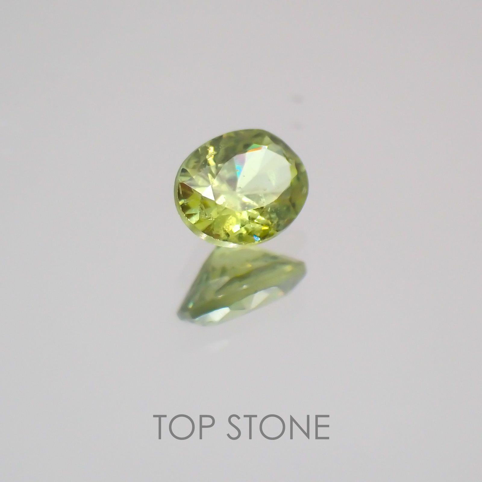 デマントイドガーネット(宝石名デマントイド・ガーネット) ナミビア産 0.18ct 識別済[21059886]3.9×3.1mm前後