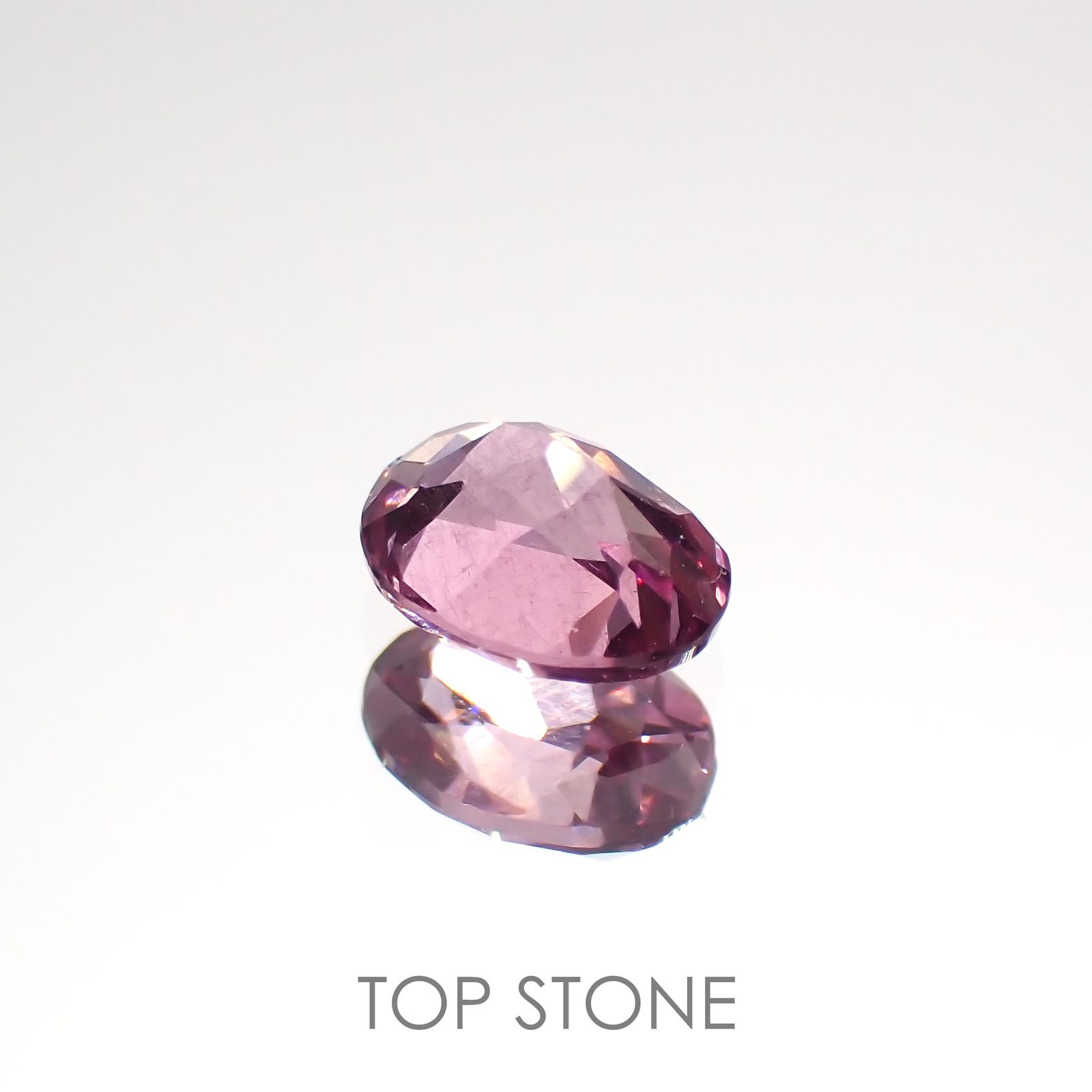 カラーシフトマラヤガーネット(宝石名ガーネット)タンザニア産 0.76ct 識別済[220115006]6x4.6mm前後