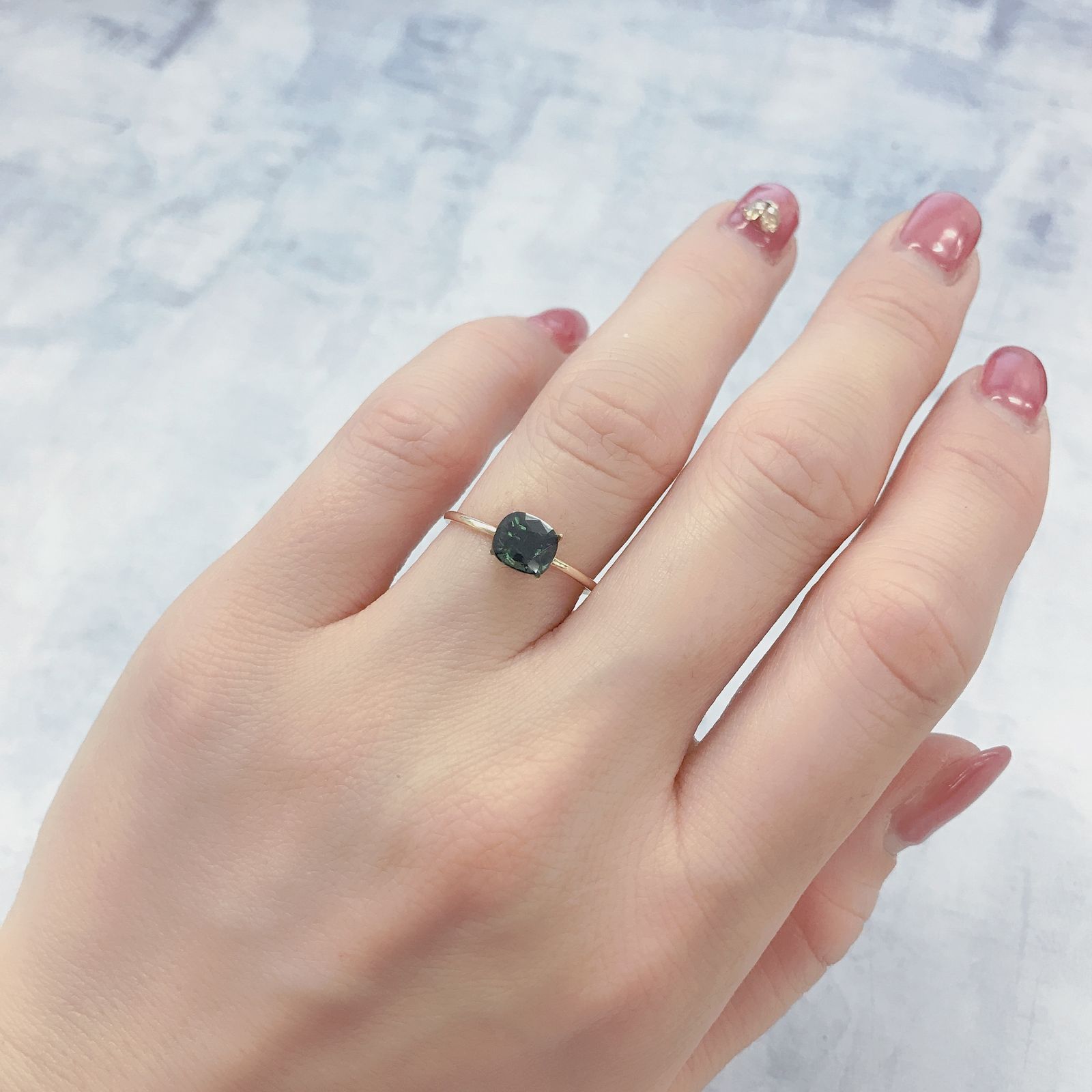 グリーンジルコン(宝石名ジルコン)スリランカ/カンボジア産 1.36ct 識別済[220114892]6.3x5.6mm前後