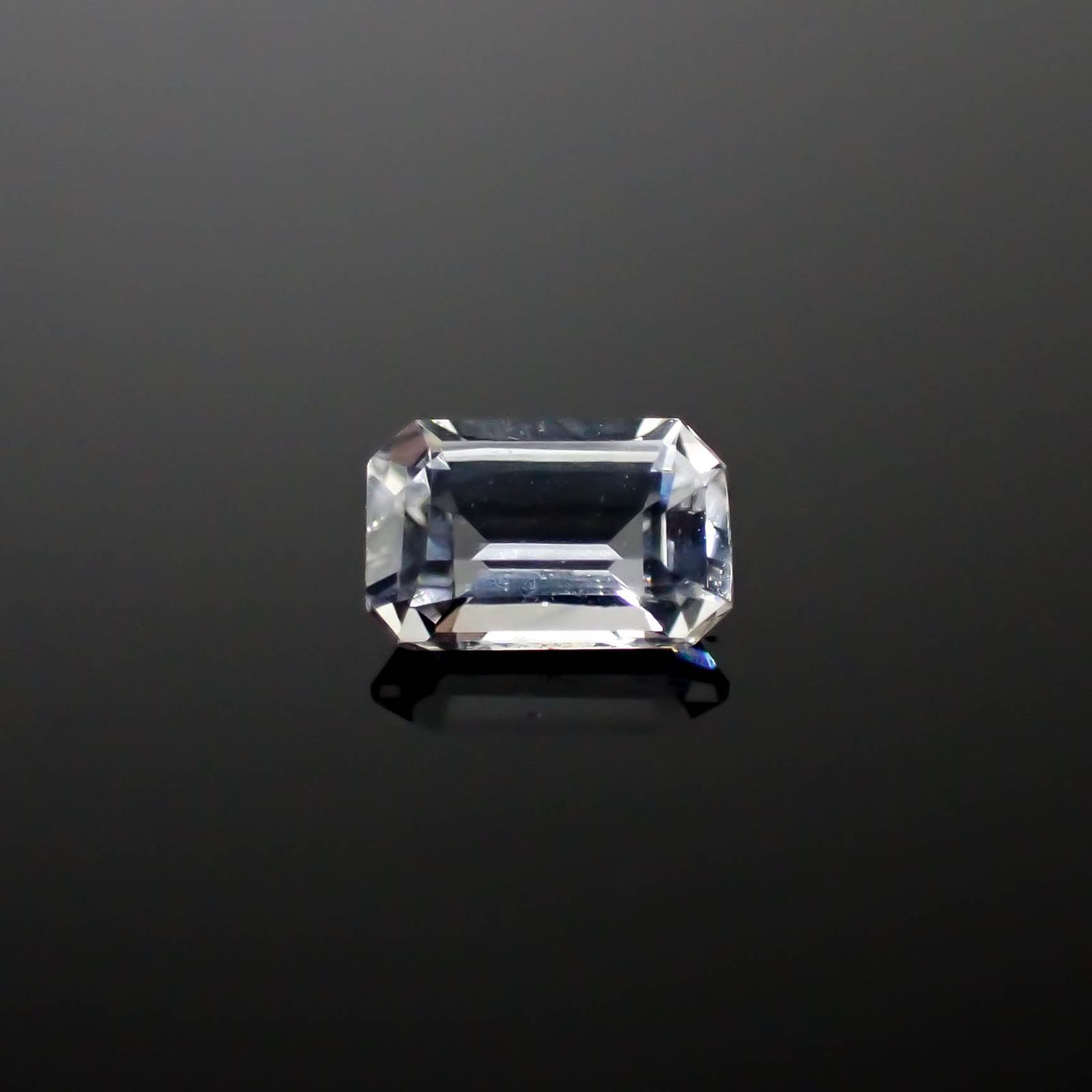 テネブレッセンススキャポライト アフガニスタン産 0.33ct[240928928]5.4x3.4mm前後