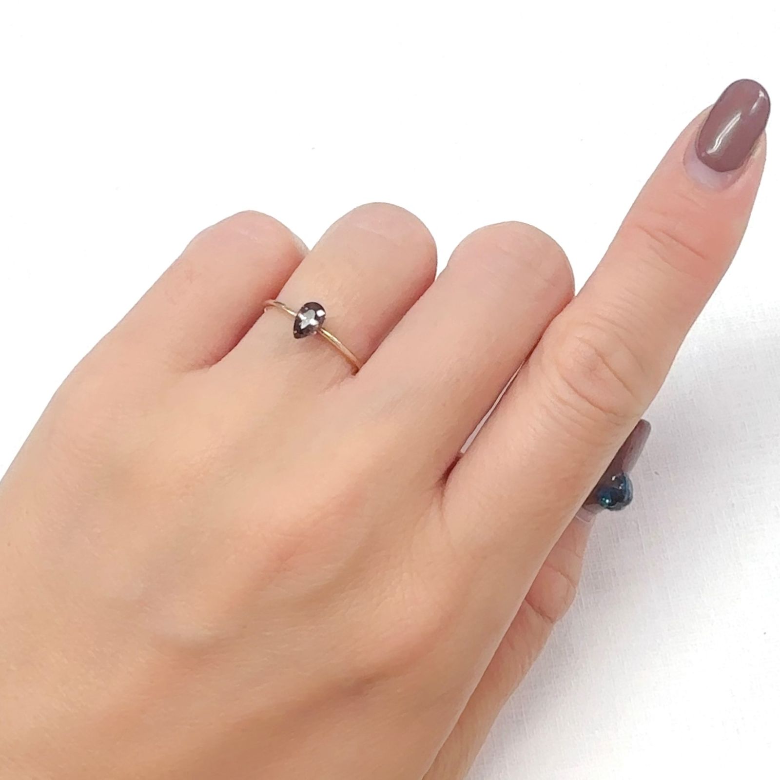 アキシナイト パキスタン産 0.36ct[240628365]5.7x3.6mm前後