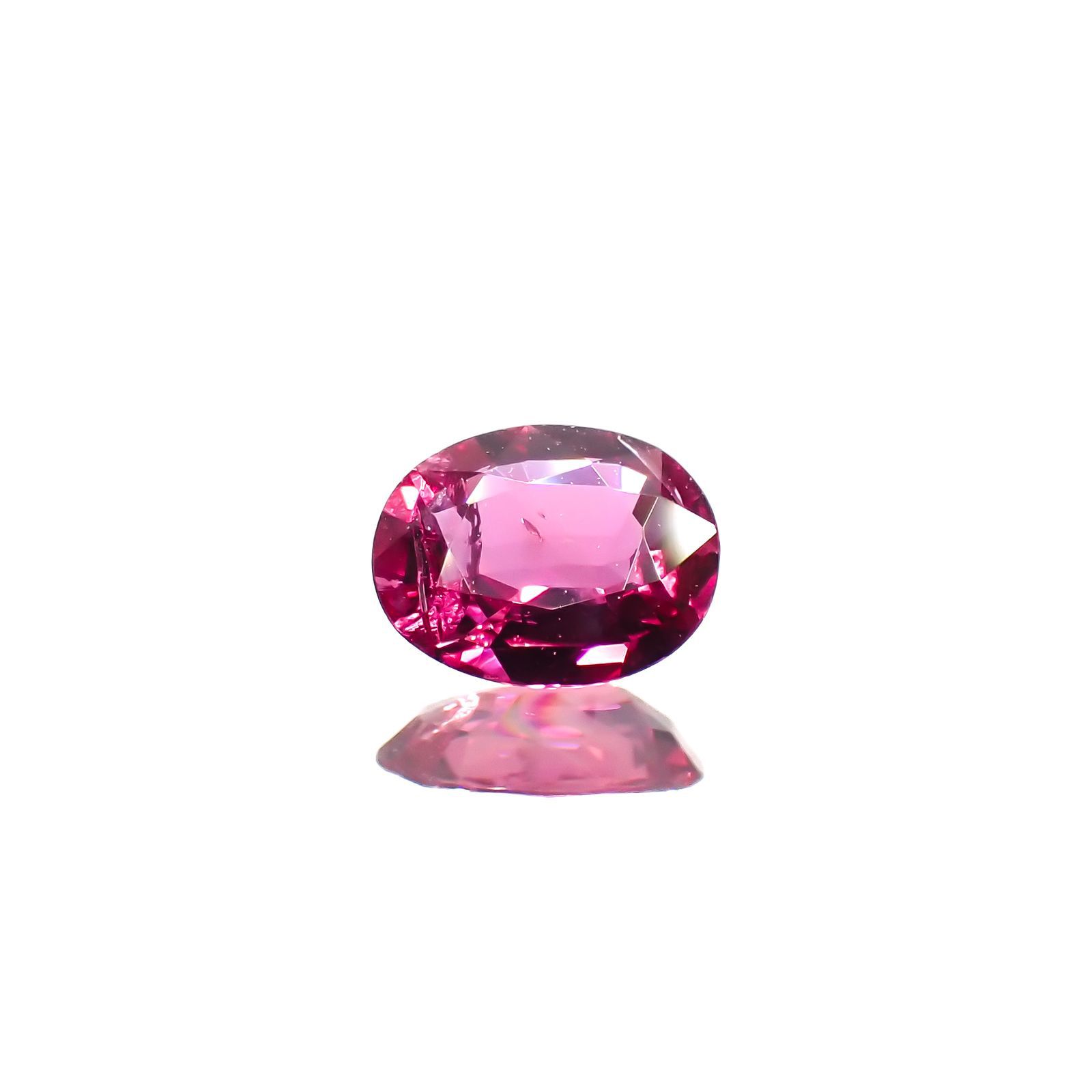 ルビー(宝石名ルビー)モザンビーク産 0.31ct 識別済[220616084]4.8x4mm前後