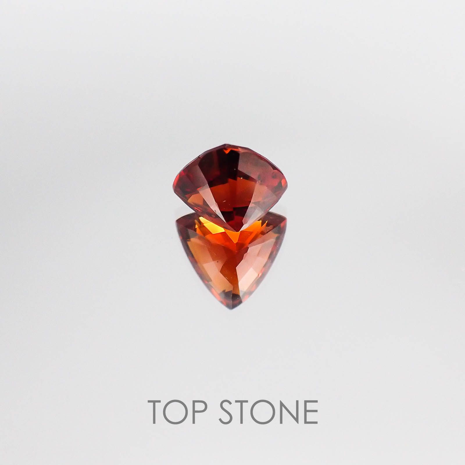 アルマンディンスペサルティンガーネット マダガスカル産 ルース 2.66ct[20073706]8.6×7.8mm前後