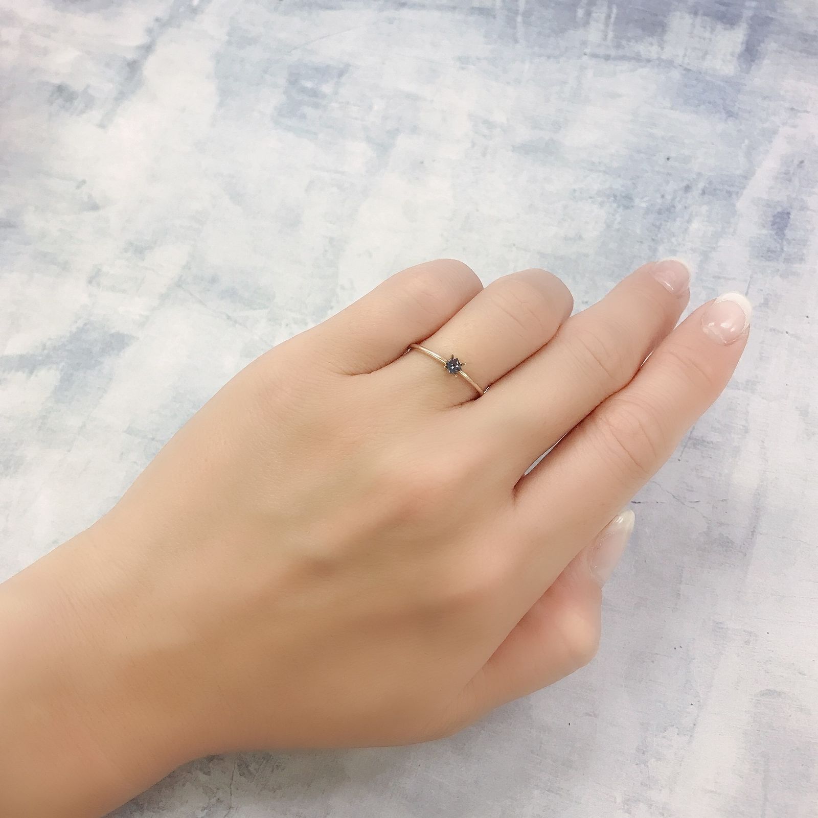 ◇プリンセスカット◇カラーチェンジガーネット アレキタイプ(宝石名ガーネット)マダガスカル・ベキリー産 0.10ct 識別済[220716940]2.5x2.5mm前後