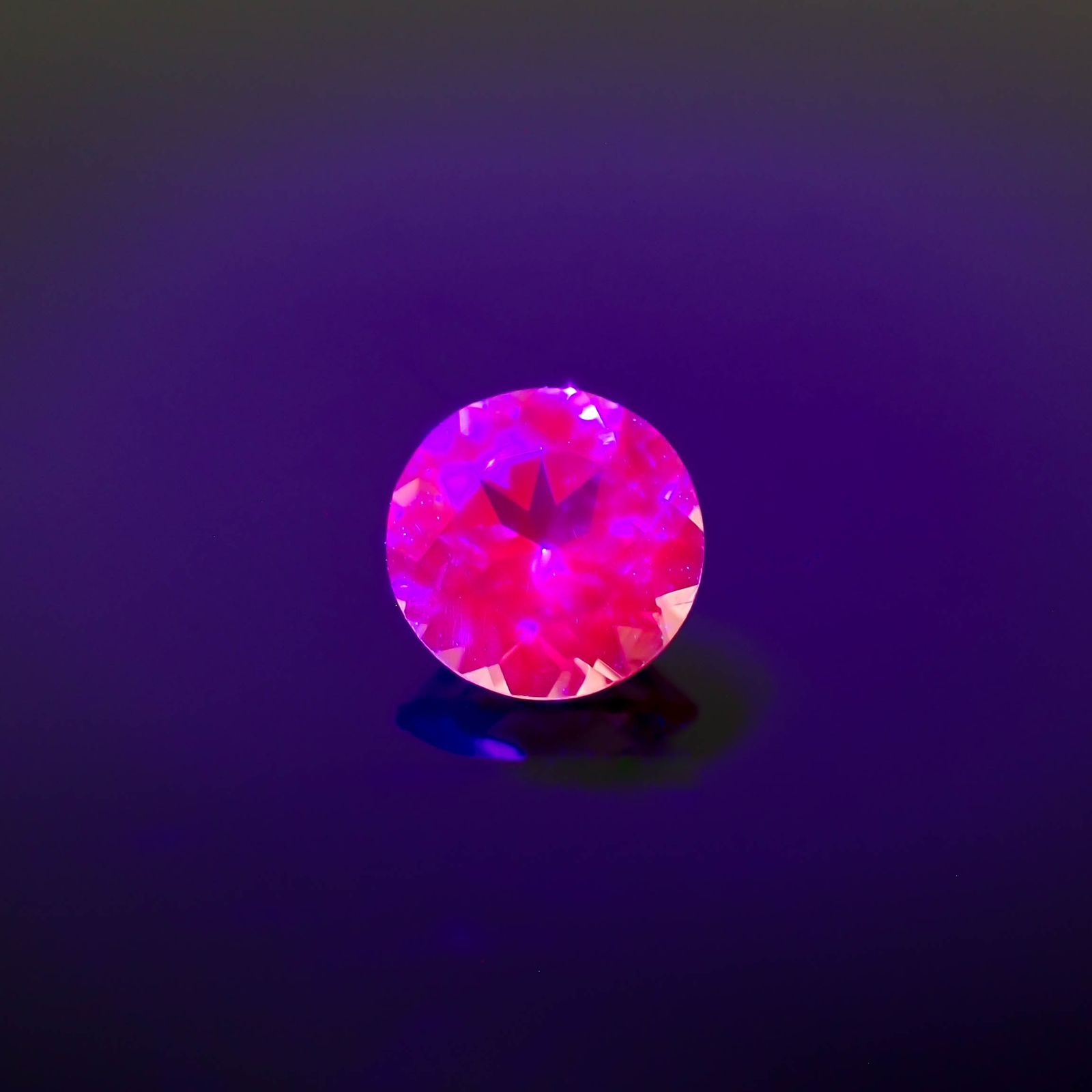 ドラゴンガーネット タンザニア産 0.49ct[230421462]4.8x4.8mm前後
