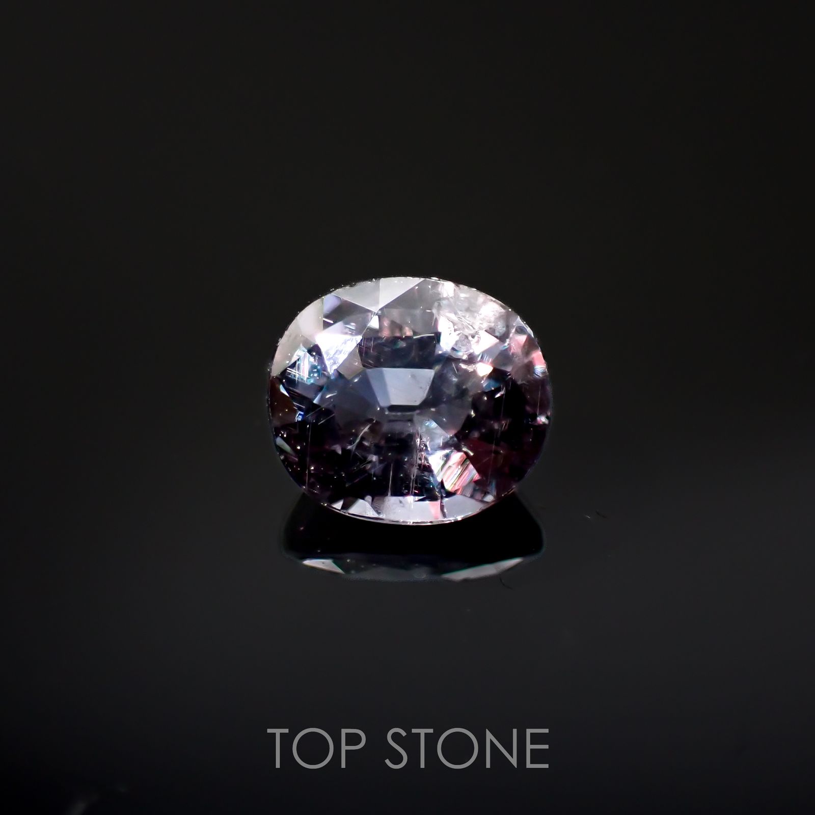 カラーチェンジガーネット アレキタイプ(宝石名ガーネット)マダガスカル・ベキリー産 1.17ct 識別済[220716945]6.5x5.7mm前後