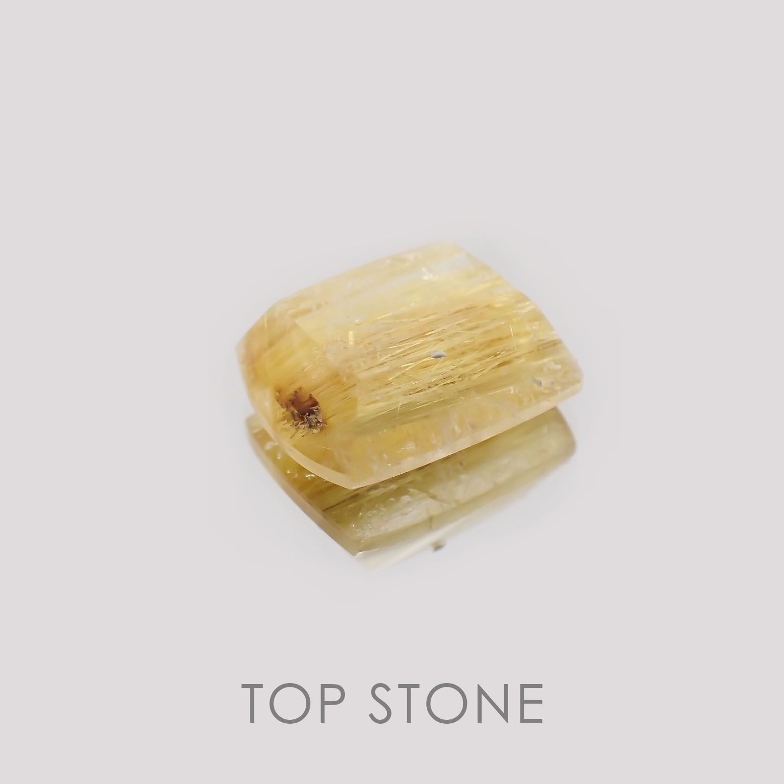 タイチンルチルクォーツ(宝石名ルチルレイテッド・クォーツ) ブラジル産 6.36ct 識別済[21019173]13×10.9mm前後
