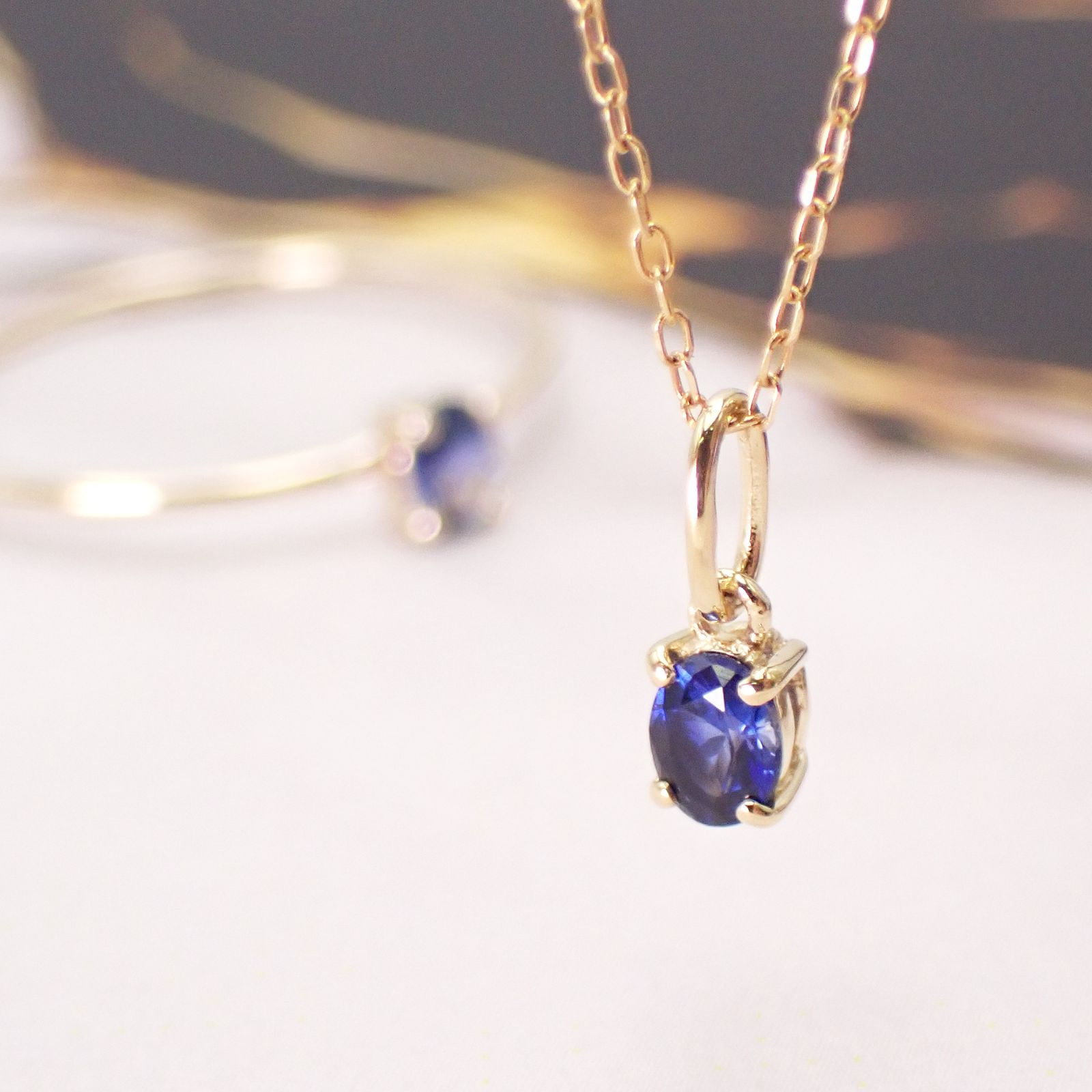 ペンダント空枠：石留め▶サファイア（お客様製作例）