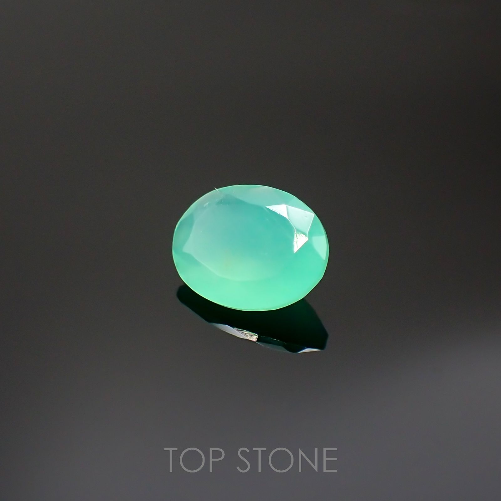 グリーンオパール 南アフリカ産 0.77ct[220717054]7.9x6.1mm前後