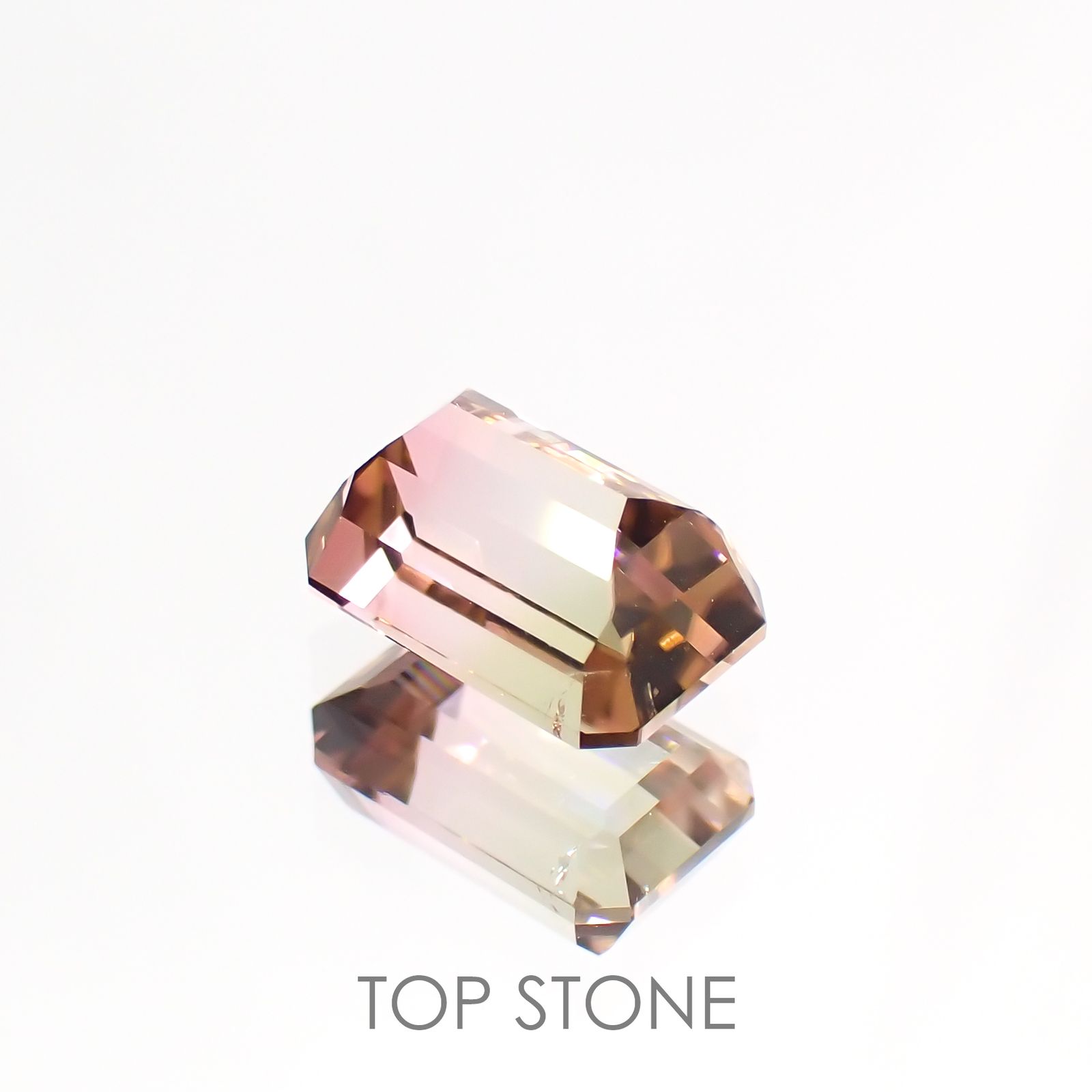 パーティカラートルマリン(宝石名パーティカラード・トルマリン) ブラジル産 1.494ct ソ付(彩珠)[20095661]7.8×5mm前後