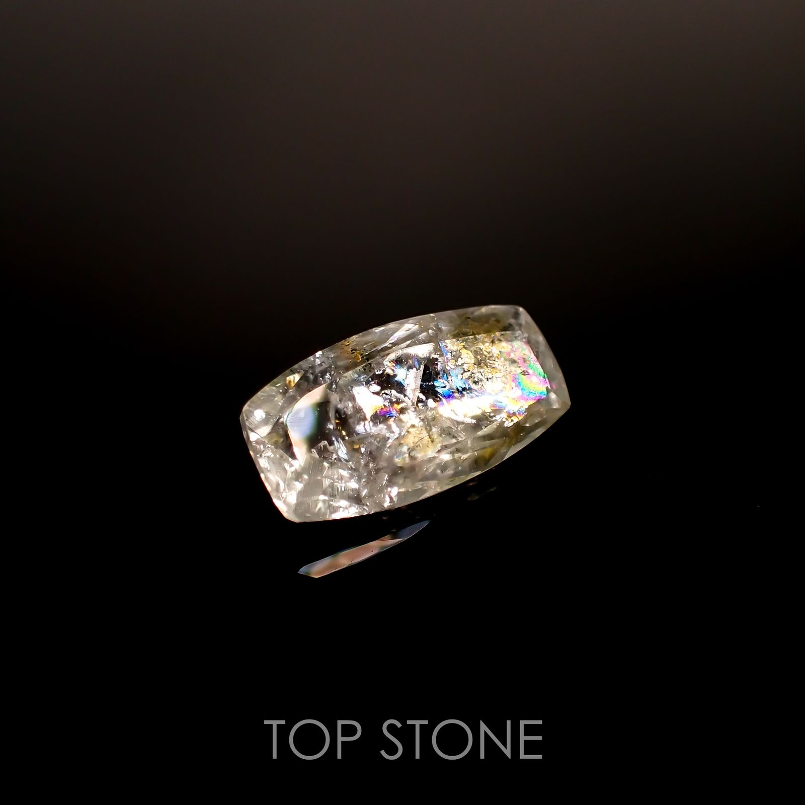 オーロラアクアマリン(宝石名アクアマリン) ブラジル産 2.93ct 識別済[210812713]13.9×7.2mm前後