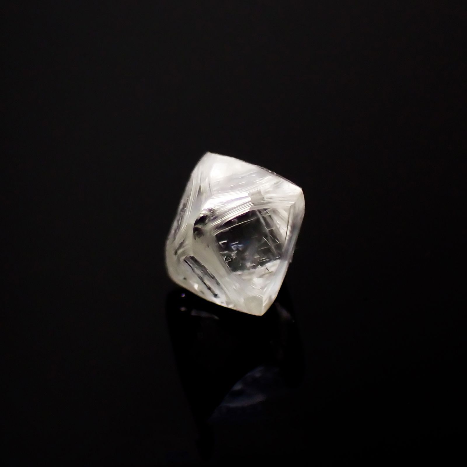 ソーヤブルダイヤモンド 原石(宝石名ダイアモンド)ロシア産 0.197ct ソ